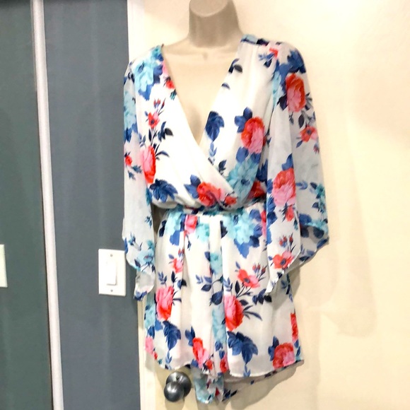 Bailey Blue Floral Romper - Picture 6 of 13